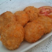 ทอดมันกุ้งแช่แข็ง (frozen deep-fried shrimp patties) 